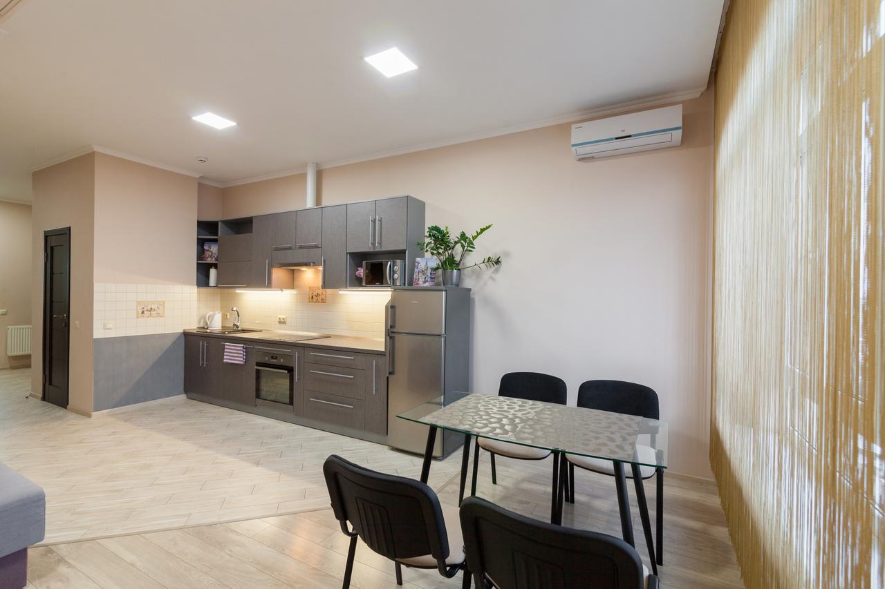 Lux Apart Lviv Apartments Eksteriør bilde